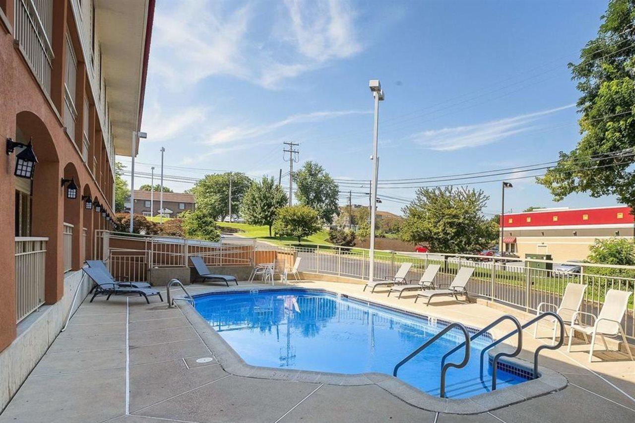 Red Roof Inn Lancaster Smoketown  Exterior photo