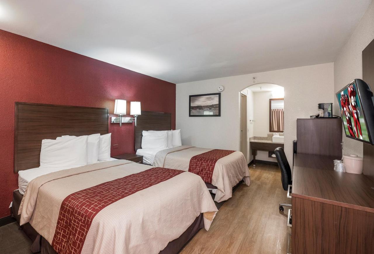 Red Roof Inn Lancaster Smoketown  Exterior photo