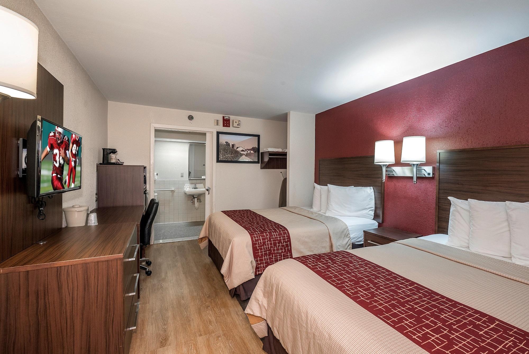 Red Roof Inn Lancaster Smoketown  Exterior photo