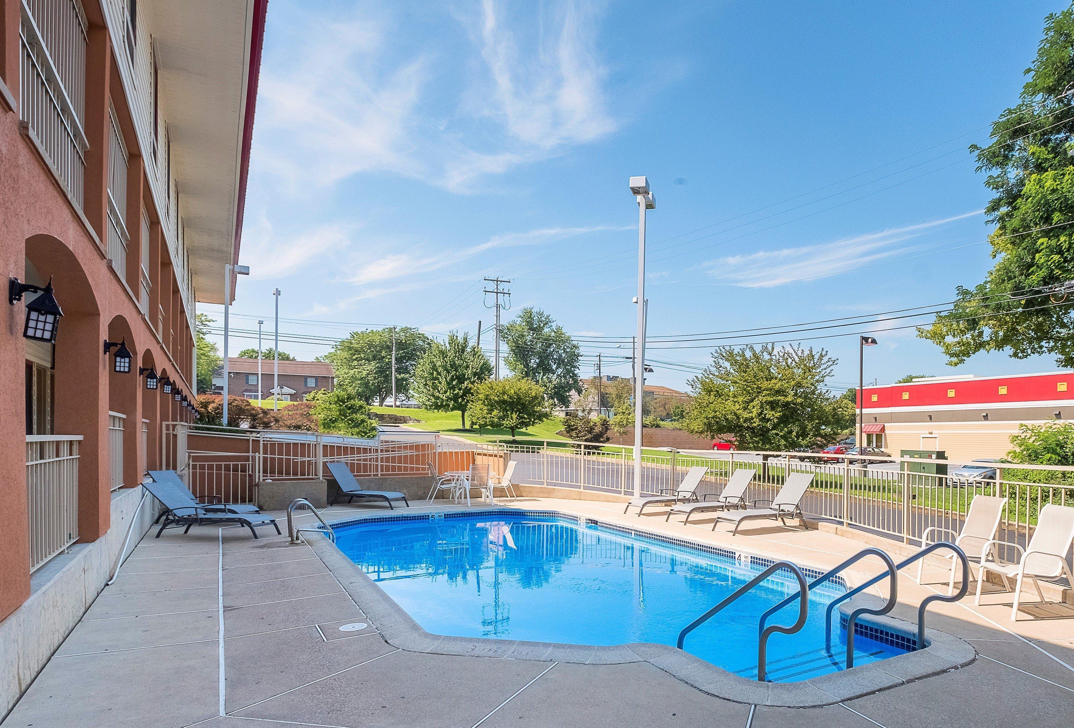 Red Roof Inn Lancaster Smoketown  Exterior photo