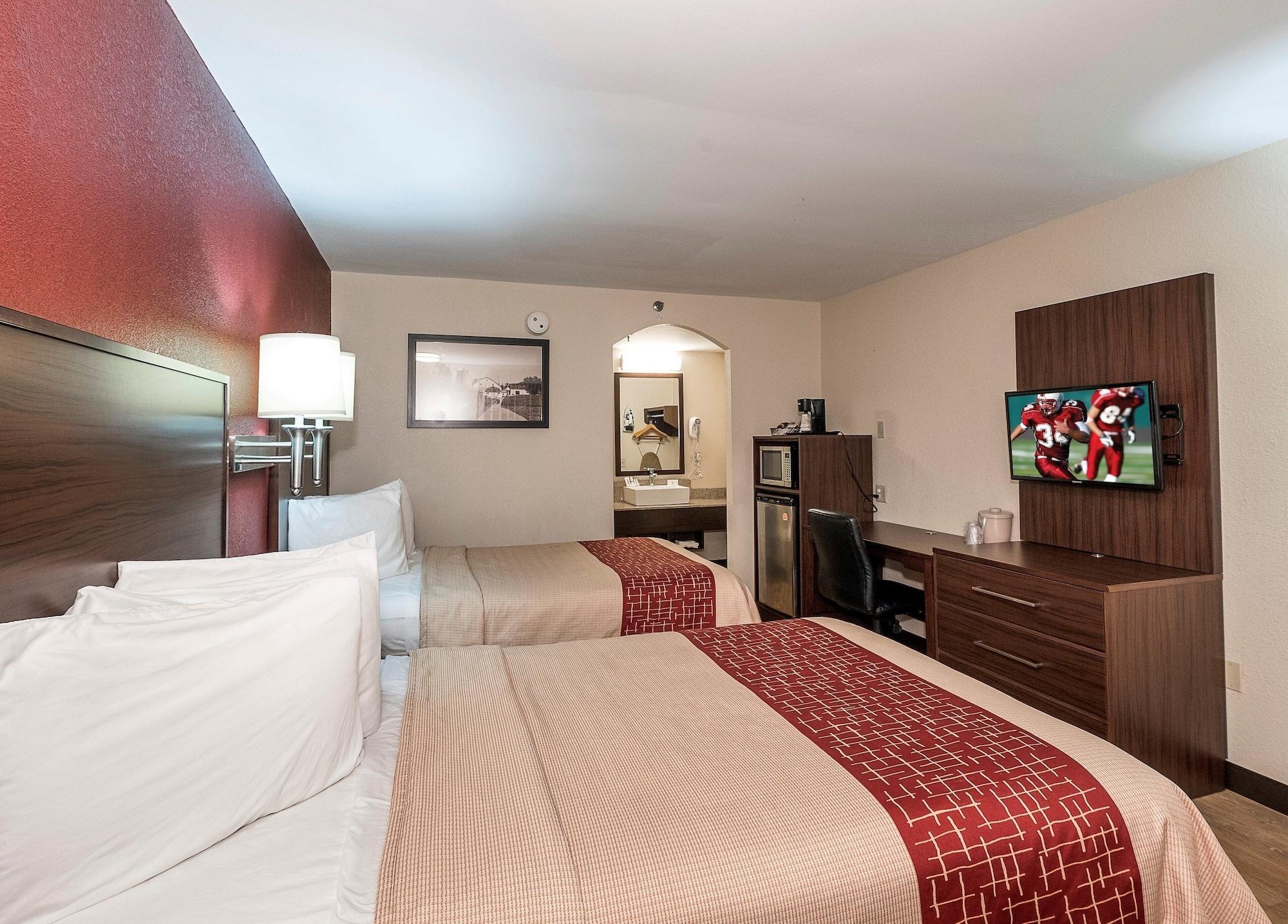 Red Roof Inn Lancaster Smoketown  Exterior photo